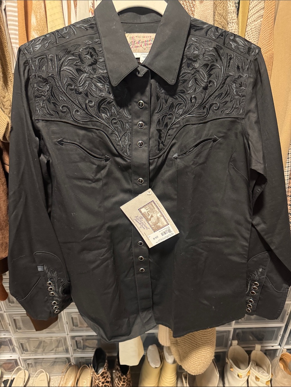 Rockmount Ranch Wear Black Embroidered Western Shirt Size L NWT